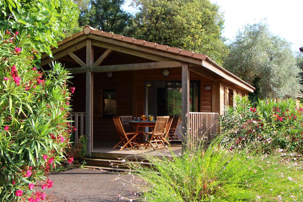 Résidence Lagrange Vacances - Les Cottages Varois Solliès-Toucas Extérieur photo